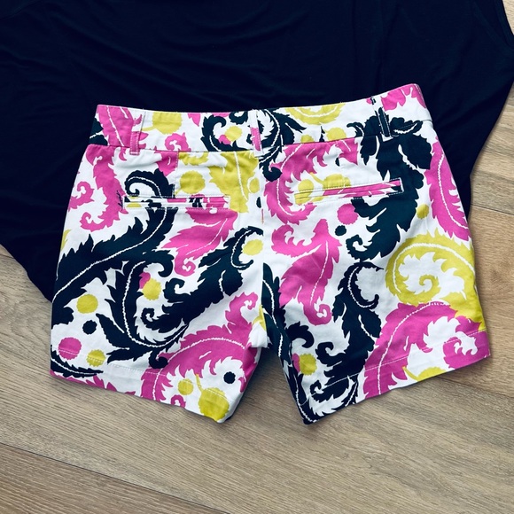 Banana Republic Milly Collection Shorts, Filigree patterned, ladies Size 0. - Picture 5 of 16